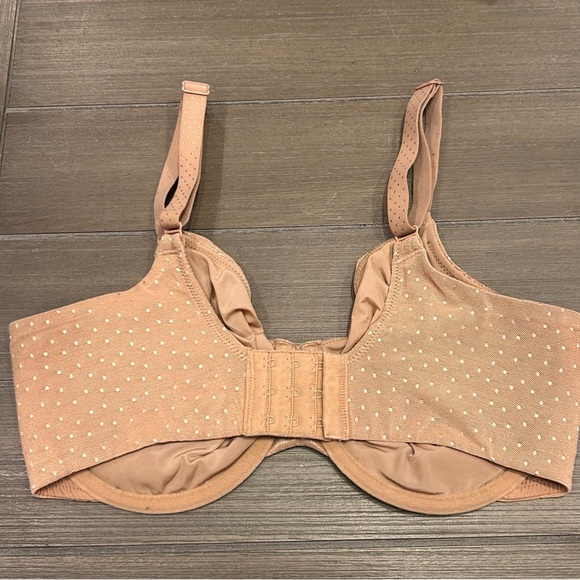 Wacoal 855303 Back Appeal Underwire Bra - Picture 6 of 9